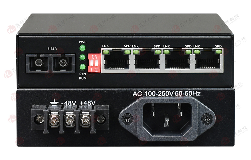 飞畅科技-1-4路百兆 POE供电 光纤收发器AF/AT